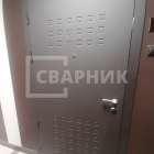Поставила новую входную дверь.