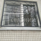 Через 3 дня мастер приехал снова, но уже с решетками)
