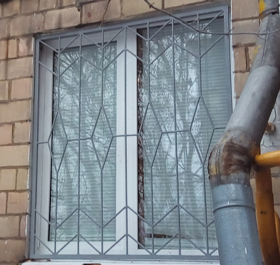 Решётка на окно сварная 1-40