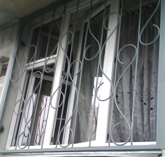 Решётка на окно сварная 3-38