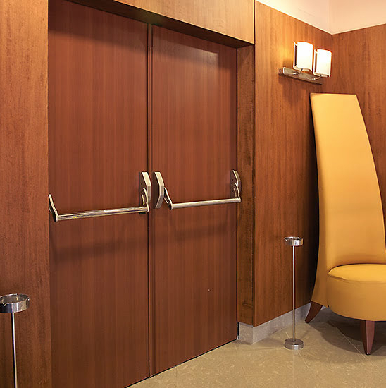 Противопожарная стеклянная дверь 1-го типа полуторная шпон — фото 20